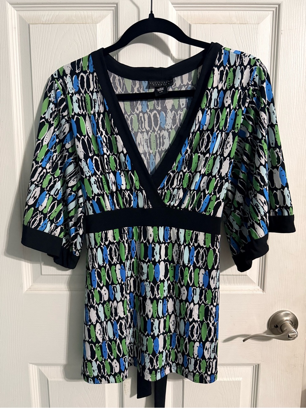 Apostrophe Black Trim V-Neck Printed Blouse in Blue, Green & White